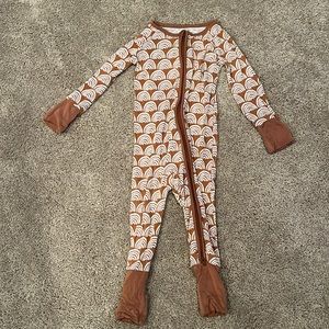 Little Sleepies Zippies 6-12m Rust Rainbows - Gently Worn